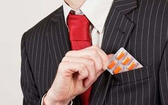 At puberty, taking pills containing male hormones will lengthen the penis